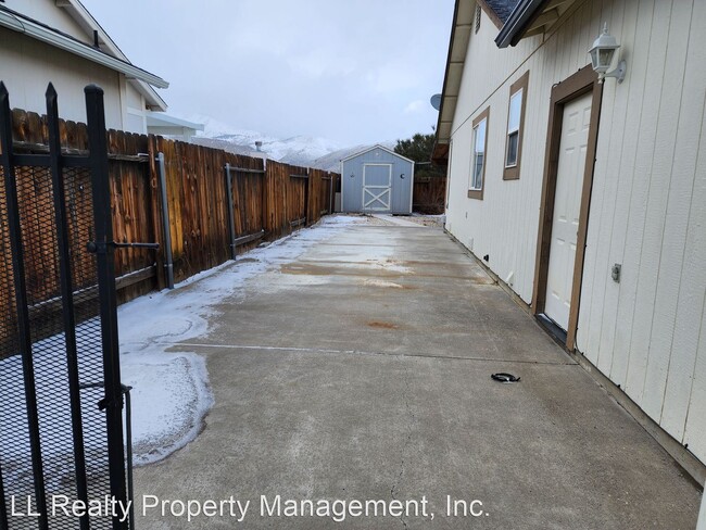 Building Photo - 3 br, 2 bath House - 872 Meadow Vista