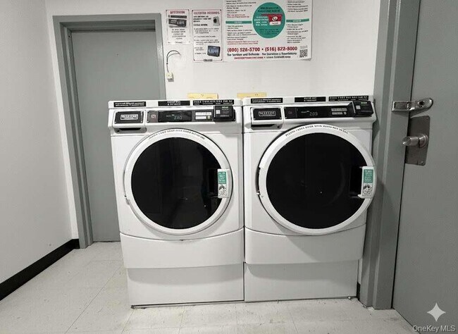 Foto del edificio - 132-54 Pople Ave