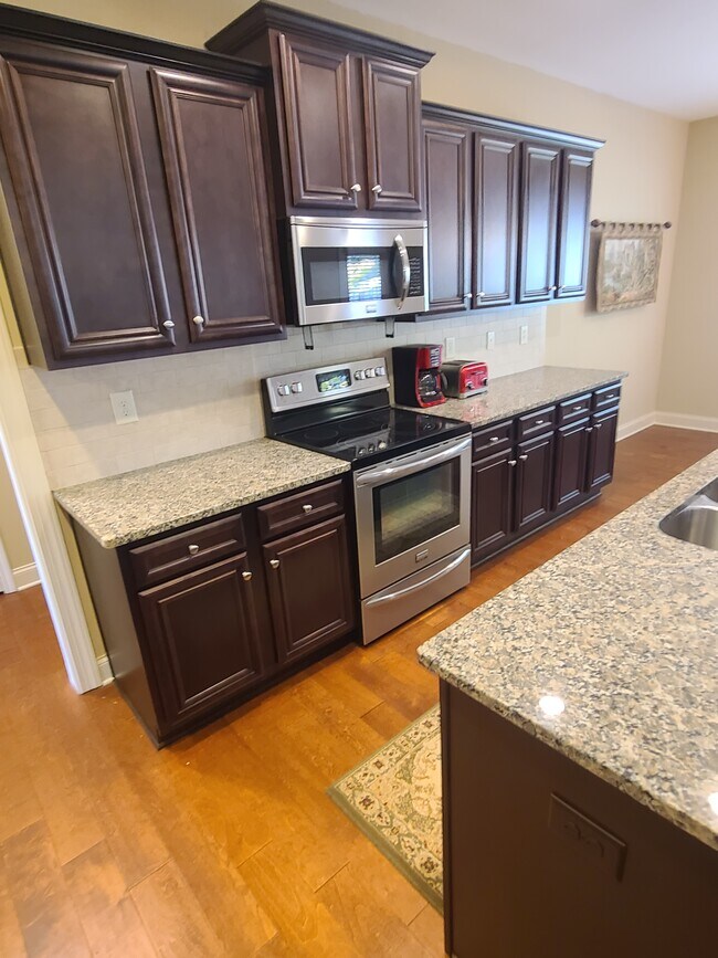 Building Photo - 3624 Foxtrot Trl NW