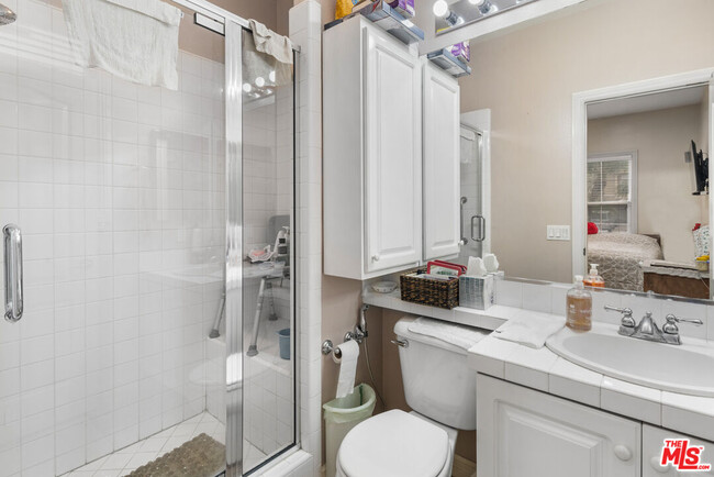 Building Photo - 996 N Antonio Cir