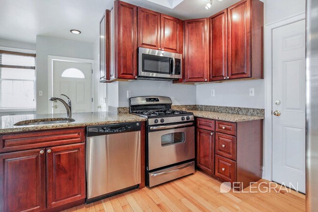 Building Photo - 376 Nodine St