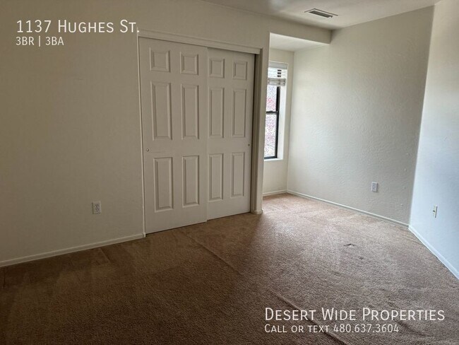 Building Photo - 1137 Hughes St