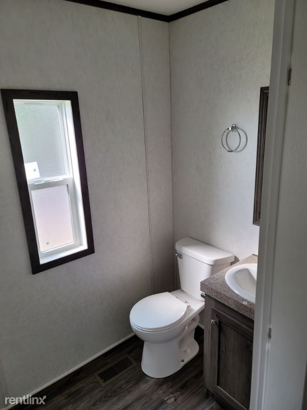 Foto principal - 2 br, 1 bath Mobile Home - 2214 Tri Level Ln
