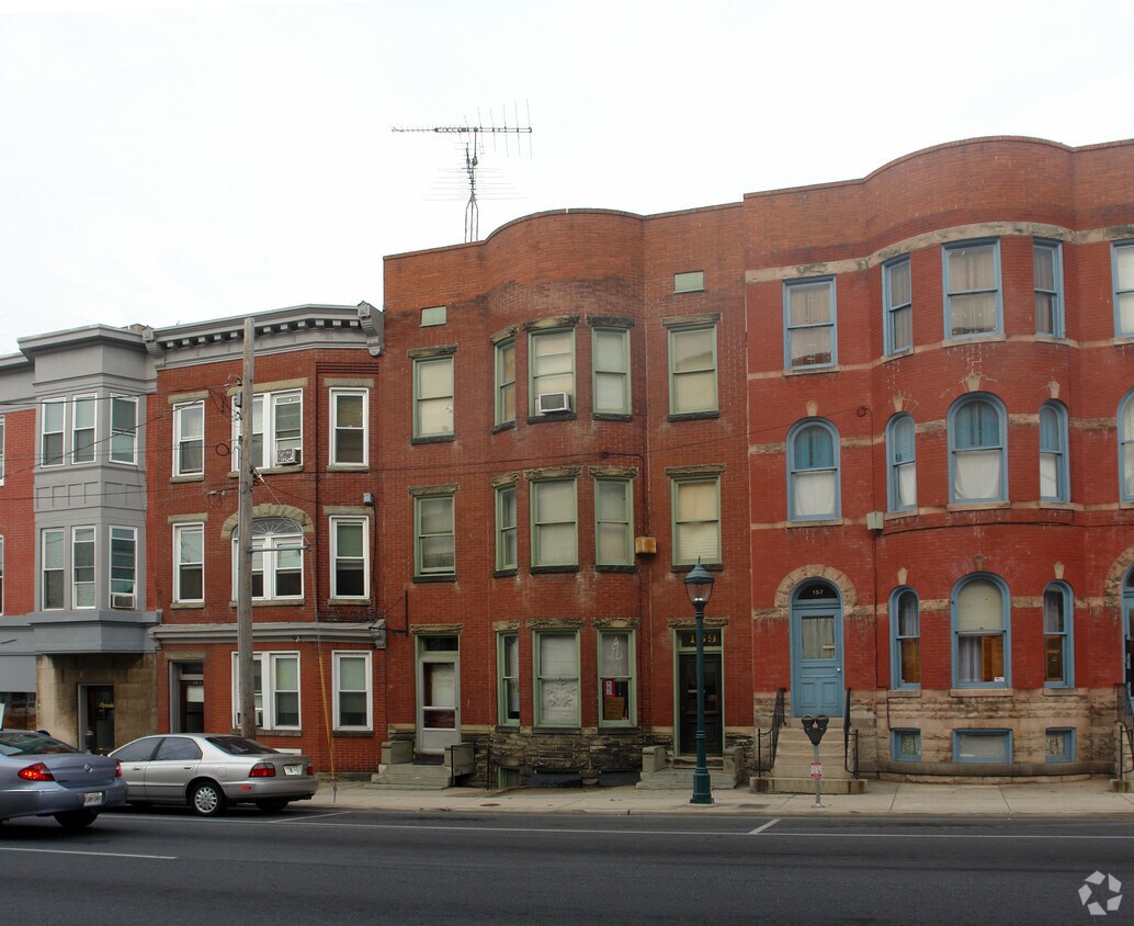 Foto del edificio - 159-161 S Potomac St