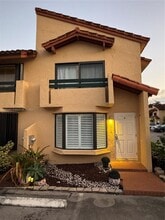 Building Photo - 10048 SW 77th Ct