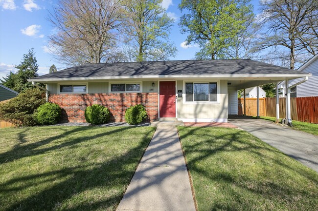 Building Photo - 13810 Parkland Dr