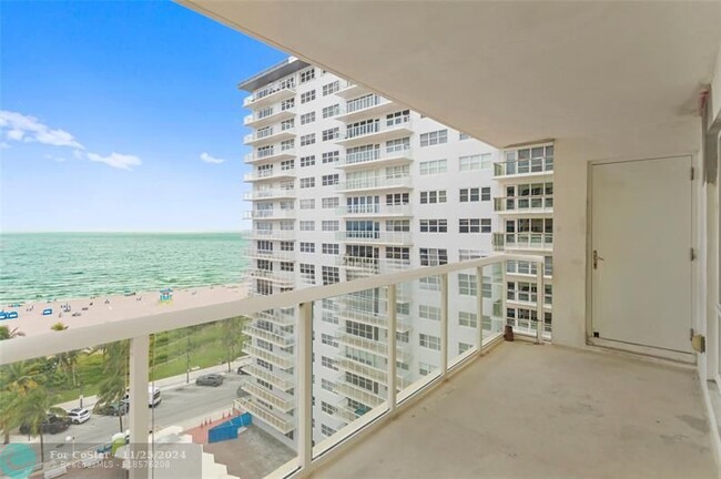 Foto del edificio - 111 N Pompano Beach Blvd