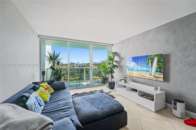 Building Photo - 650 West Ave