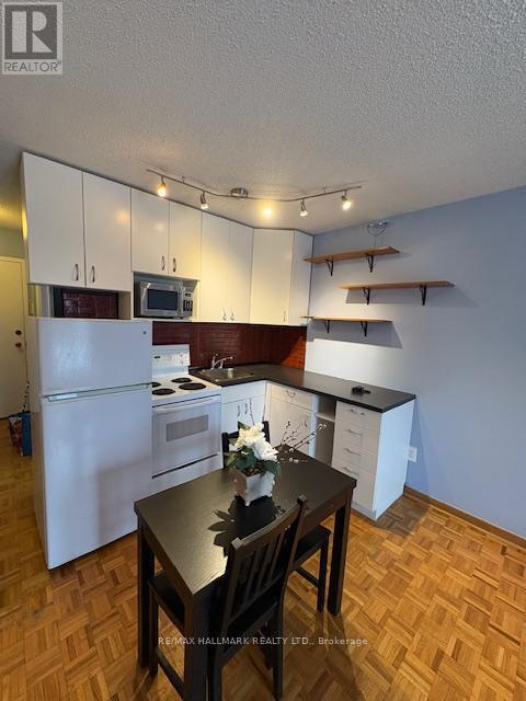 Photo du bâtiment - 123 Woodbine Ave