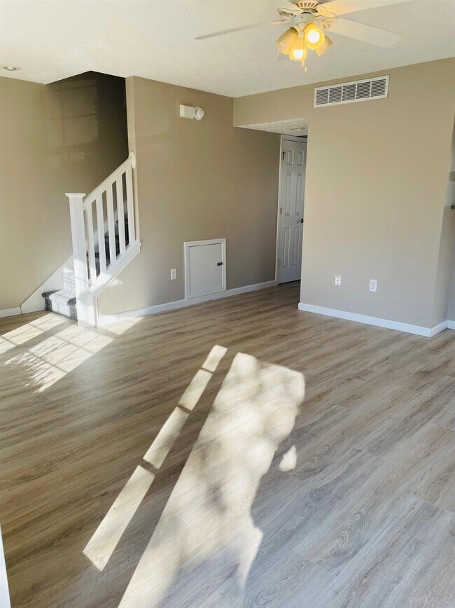 Building Photo - 1323 Cobble Creek Cir