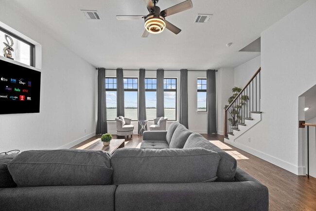 Building Photo - 516 Secretariat Dr