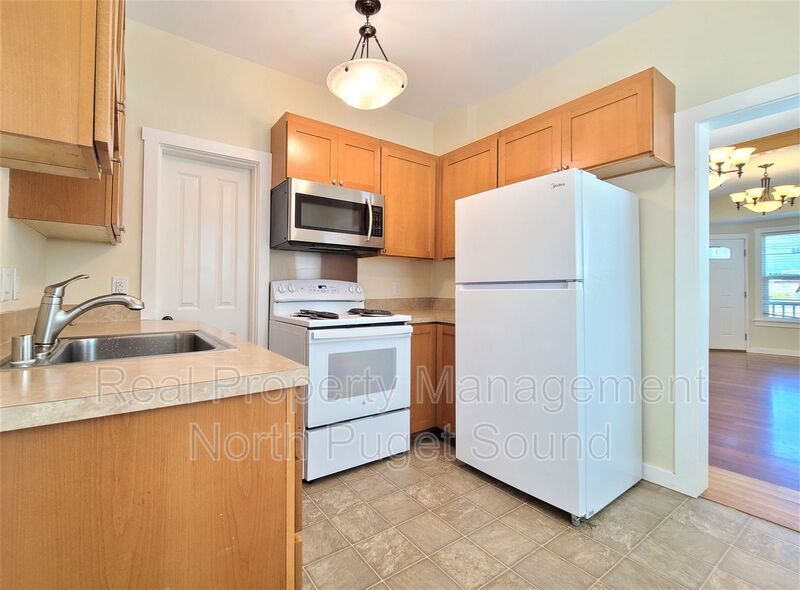 Primary Photo - 3212 Rucker Ave