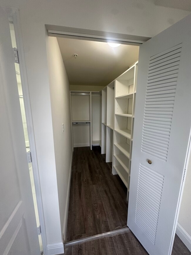 Foto del edificio - 7991 NW 7th St