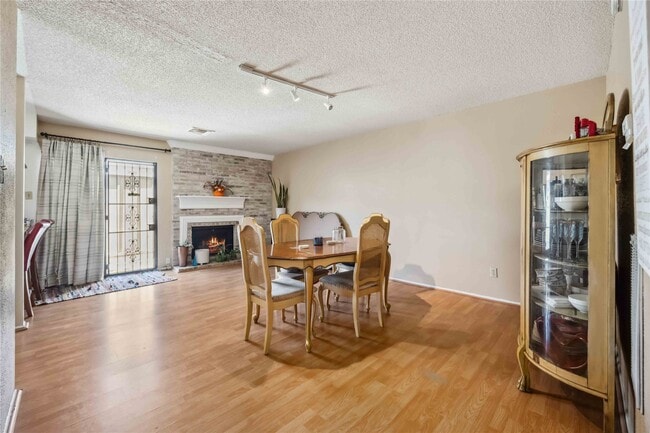 Building Photo - 12018 Willow Trail