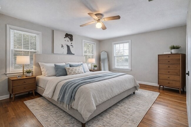 Foto del edificio - 4527 Capitol Ave