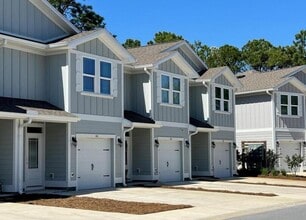 Building Photo - 44 Sandhill Pines Dr