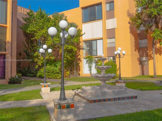 Foto del edificio - 9400 W Flagler St