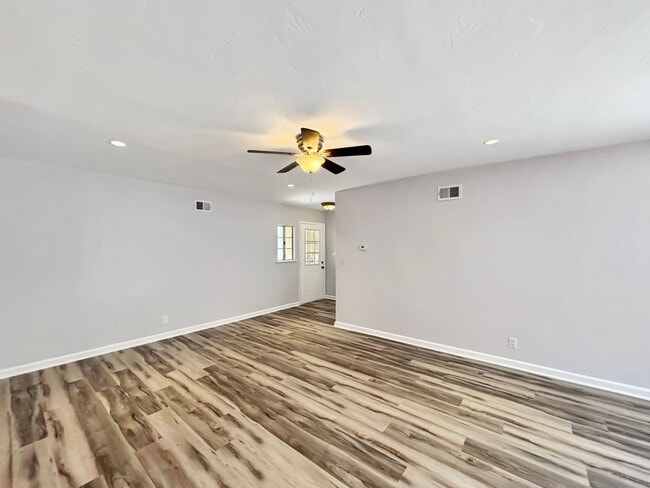 Foto del edificio - Gorgeous 3B/2BA House in Paradise Hills W/...