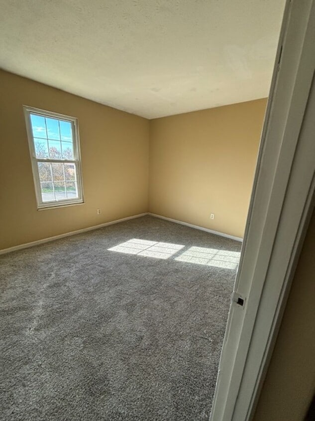 Building Photo - 409 Shelby Ave