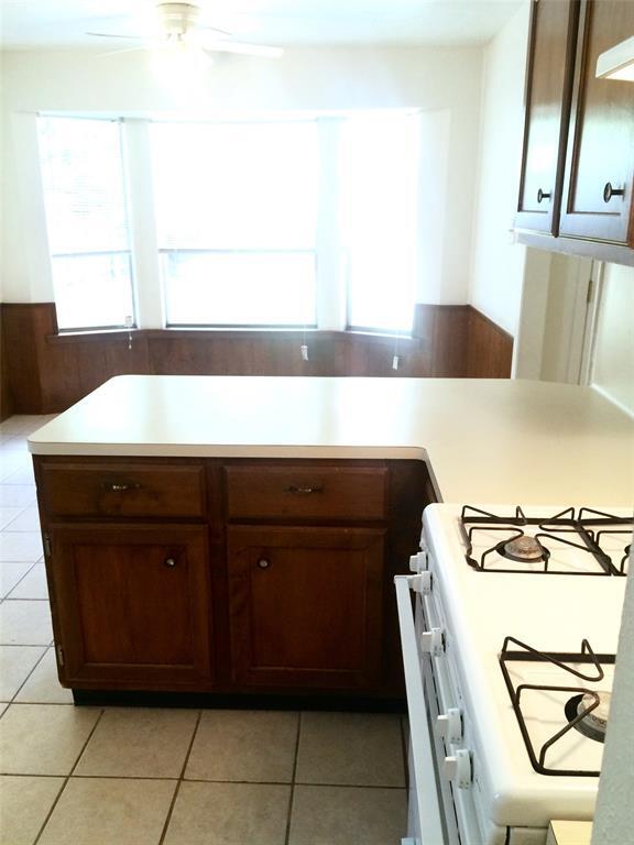 Building Photo - 2119 Whitelaw Dr