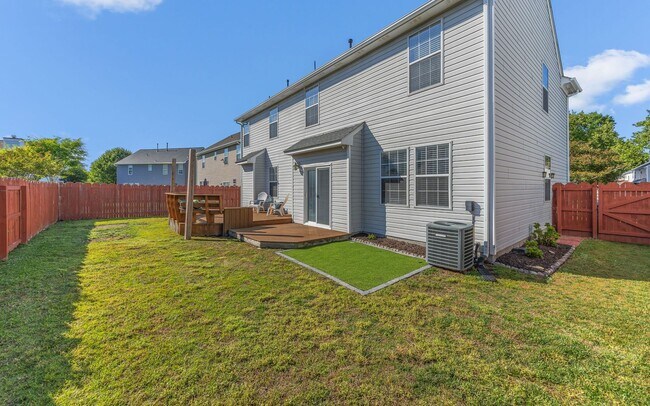 Foto del edificio - Gorgeous First-Time Rental in Popular Courthouse Estates! A Pet-Friendly Home, Fenced Yard, All A...