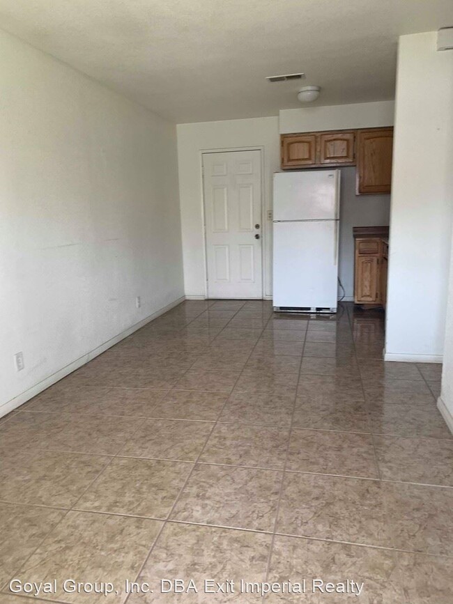 658 W Commercial Ave, El Centro, CA 92243 - Room for Rent in El Centro ...