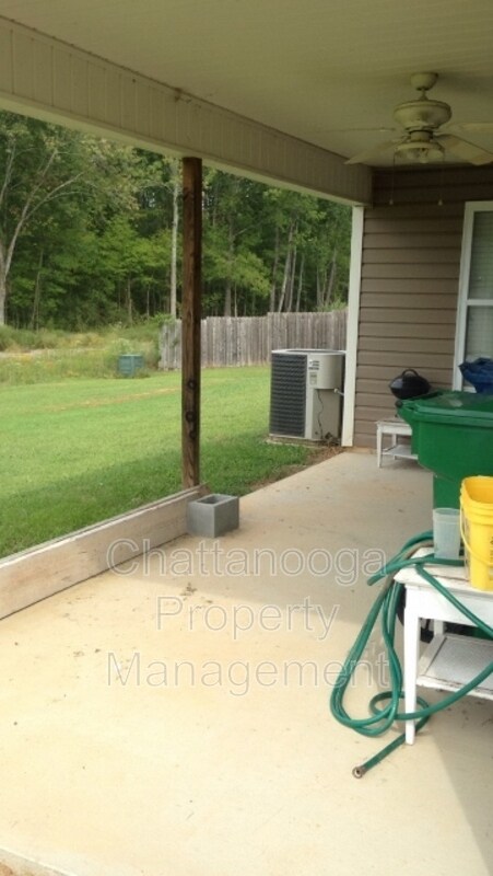 Building Photo - 696 N Peppercorn Ln