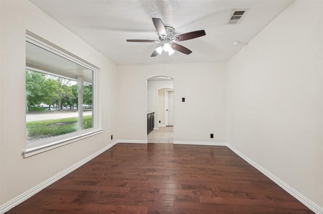 Foto del edificio - 1051 College Pkwy