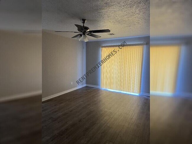 Foto del edificio - 4413 NW 12th St