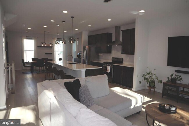 Foto del edificio - 585 Cross Chase Dr