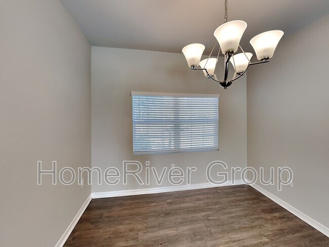 Foto del edificio - 2386 Baird St