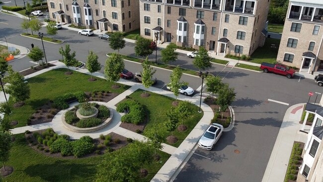 Building Photo - 115 Wellie Hl Pl