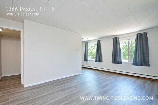 Building Photo - Top Level Studio
