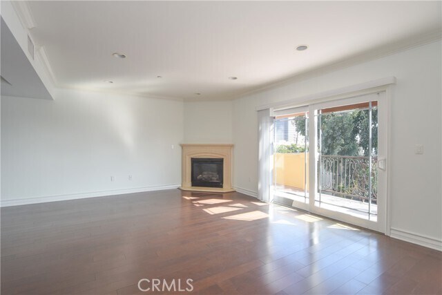 Building Photo - 11911 Mayfield Ave