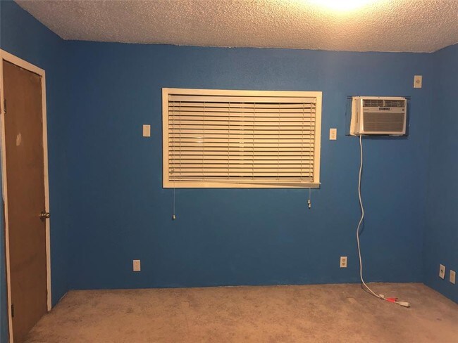 Foto del edificio - 622 Oak Valley Ln