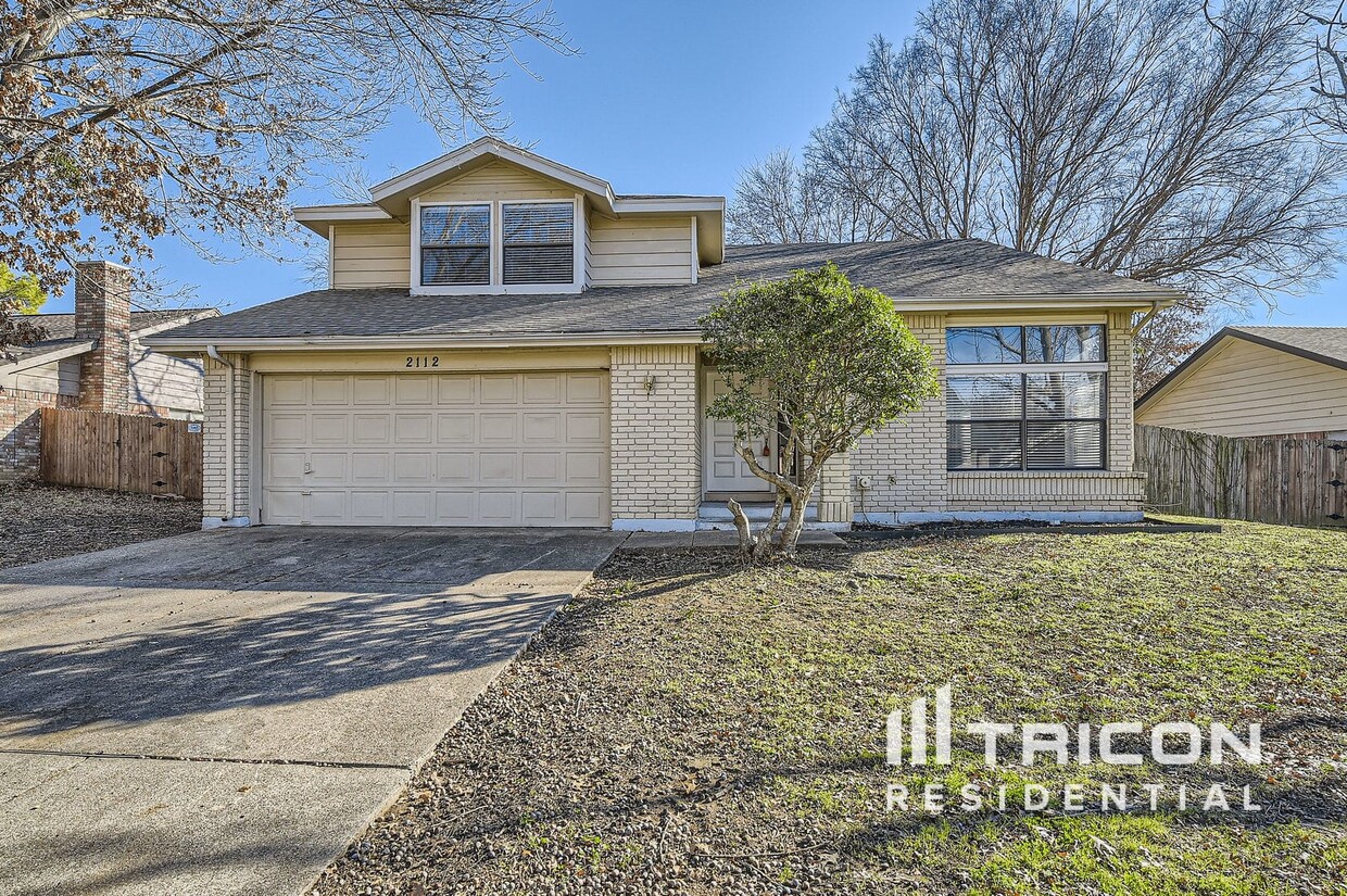 Foto principal - 2112 Churchill Downs Dr