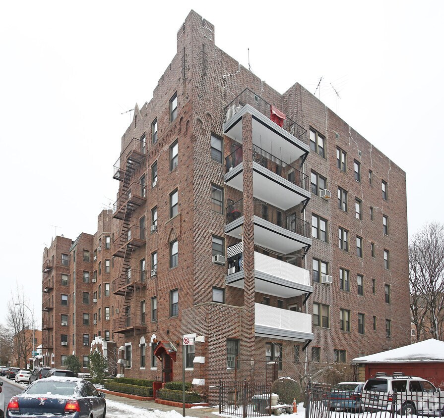 Foto principal - 505 Elmwood Avenue