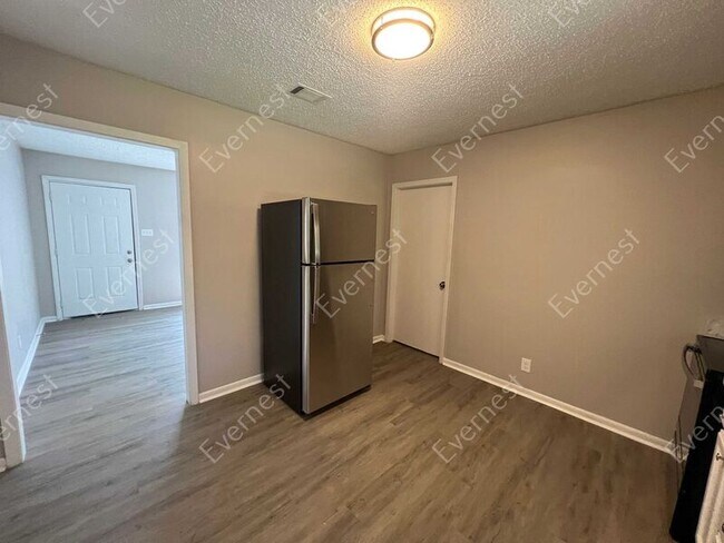 Building Photo - 9100 Tedburn Cir