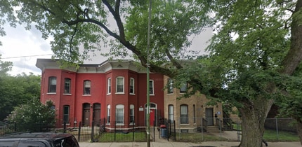Building Photo - 7747 S Greenwood Ave