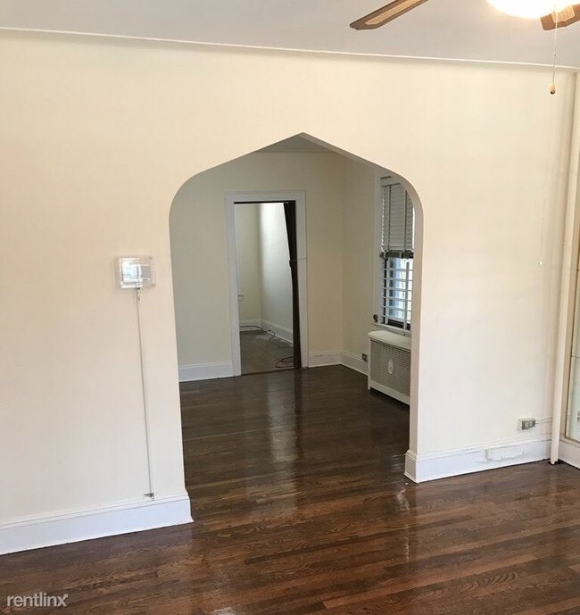 Foto del edificio - 2 br, 1 bath  - 3261 45th St