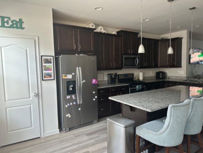 Building Photo - 3011 Osprey Way N