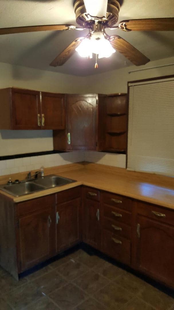 Building Photo - $1195.00 / 2br - 2 Bedroom Home in Jennings