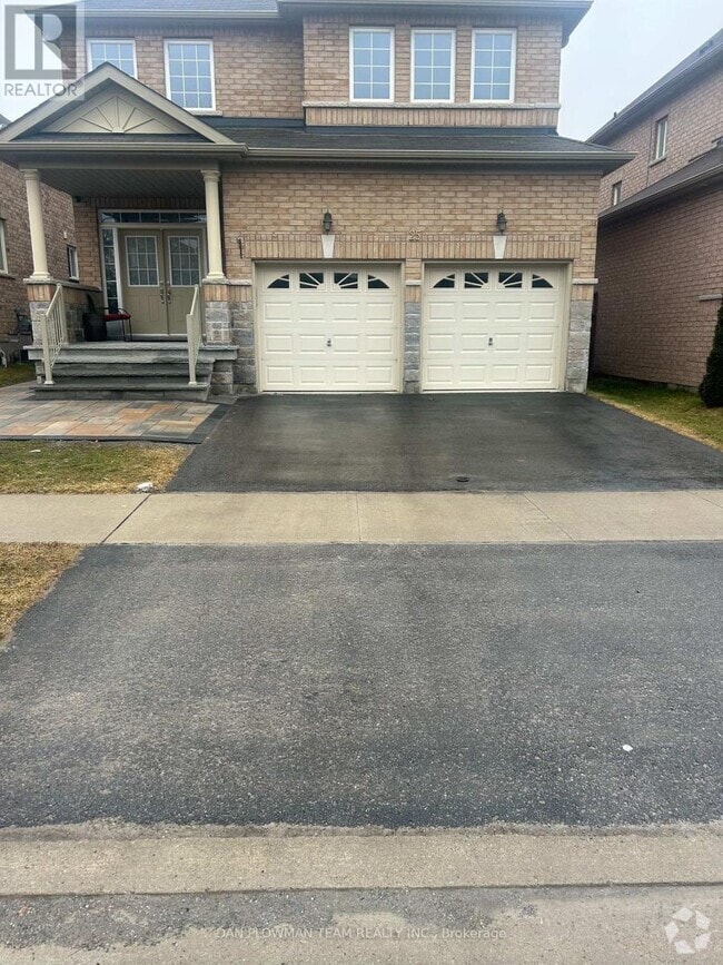 Building Photo - 25 Roma Dr