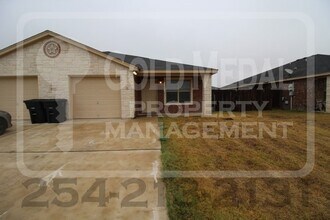 Building Photo - 4505 Cambridge Dr