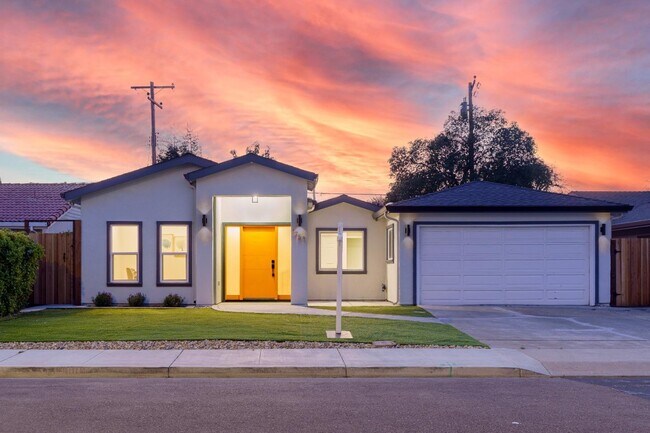 Building Photo - 1758 Higgins Ave