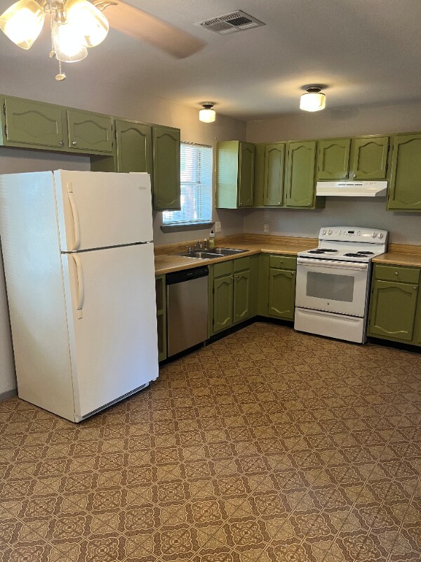 Foto del edificio - 705 Guadalimar St