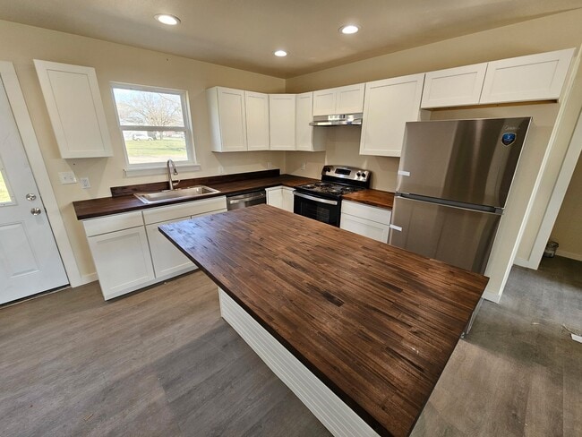 Building Photo - 1419 Old Willow St