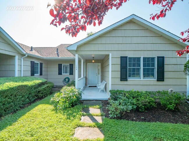 Building Photo - 125 St Andrews Cir