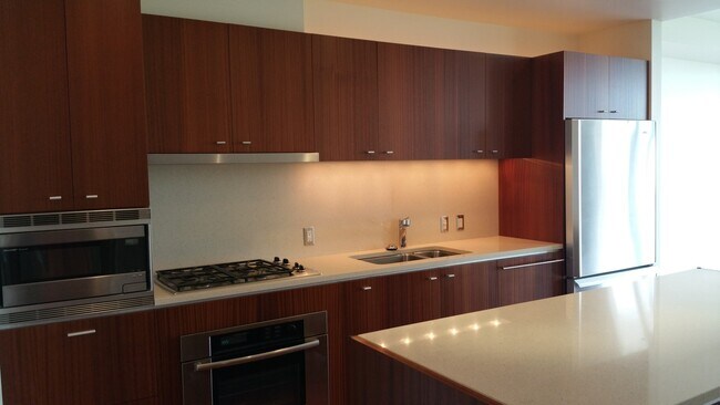 Building Photo - 3paut01