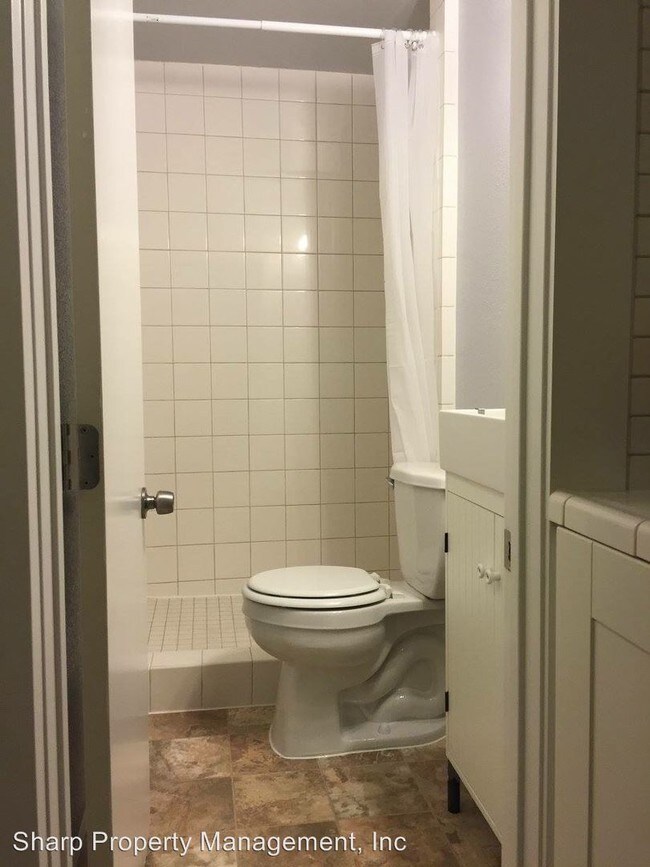 Building Photo - 336 2nd Ave NW